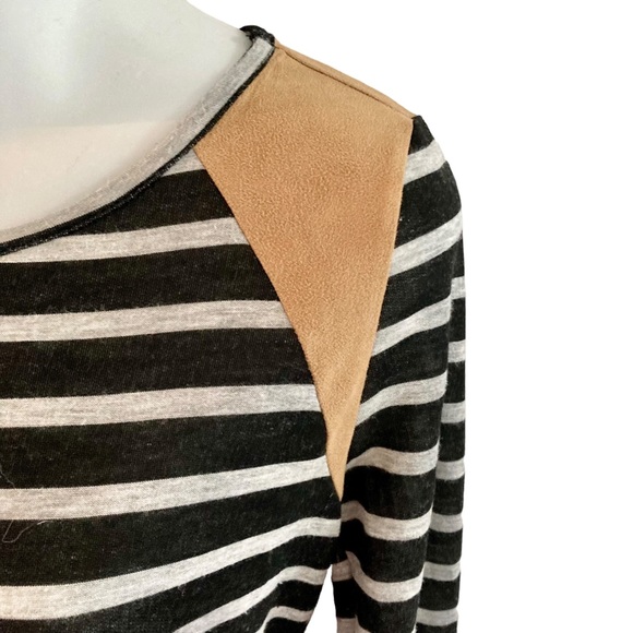 Ya Ya & co. | Striped Top - Picture 4 of 11